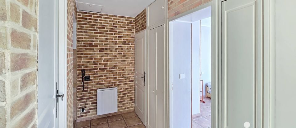 Maison 4 pièces de 101 m² à Nîmes (30900)