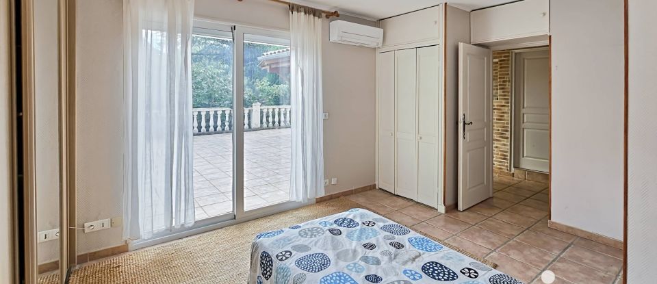 Maison 4 pièces de 101 m² à Nîmes (30900)