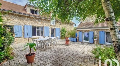 Maison de campagne 5 pièces de 125 m² à Villiers-le-Mahieu (78770)