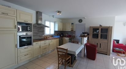 Maison 4 pièces de 100 m² à Charroux (86250)