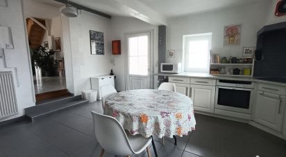 House 5 rooms of 108 m² in Thouars (79100)