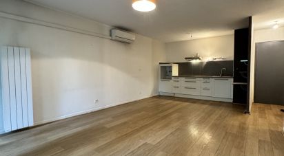 Apartment 3 rooms of 62 m² in Cenon (33150)