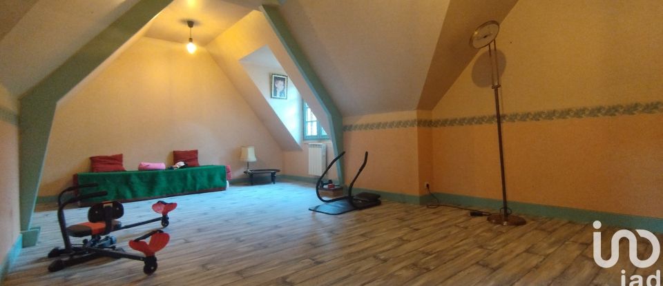 House 6 rooms of 185 m² in Pruniers-en-Sologne (41200)