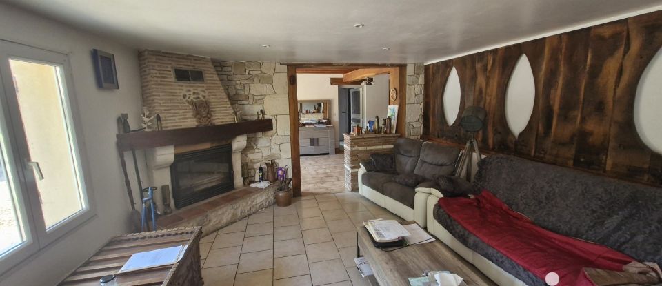 Longere 4 rooms of 140 m² in Saint-Pierre-d'Eyraud (24130)