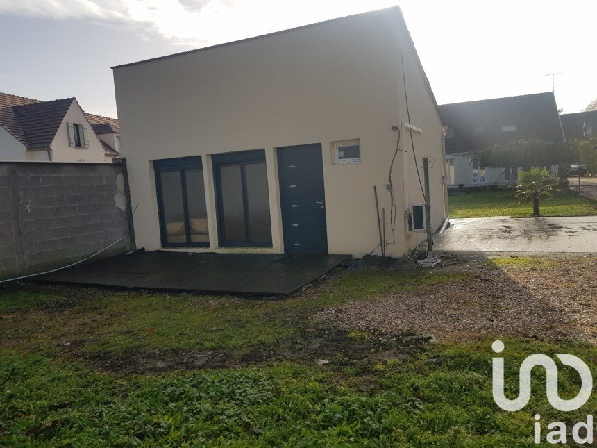 Châlet 2 pièces de 40 m² à Marines (95640)