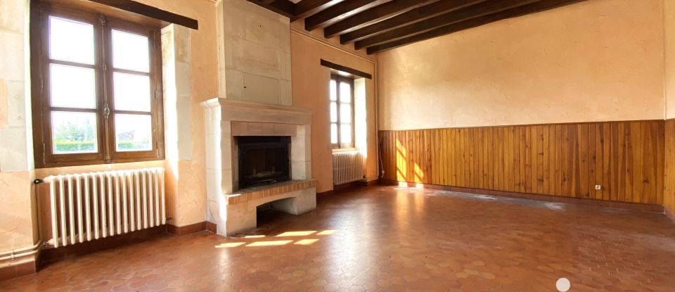 Longere 5 rooms of 160 m² in Saint-Hippolyte (37600)