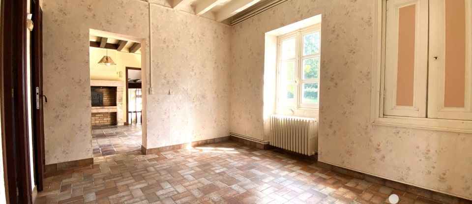 Longere 5 rooms of 160 m² in Saint-Hippolyte (37600)