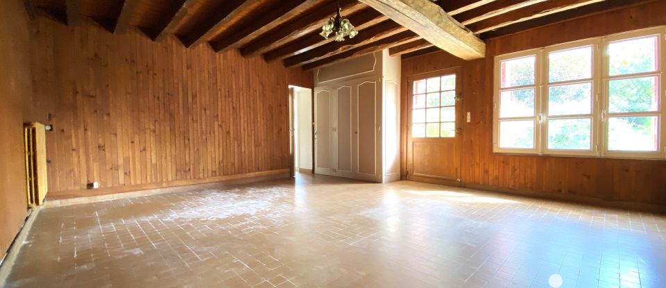 Longere 5 rooms of 160 m² in Saint-Hippolyte (37600)