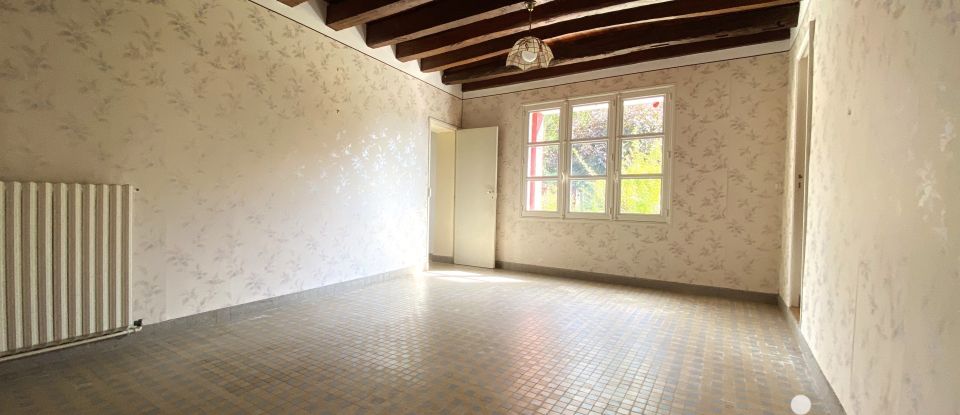 Longere 5 rooms of 160 m² in Saint-Hippolyte (37600)