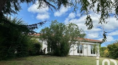 Traditional house 5 rooms of 126 m² in Ambarès-et-Lagrave (33440)