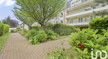 Apartment 2 rooms of 45 m² in Le Plessis-Trévise (94420)