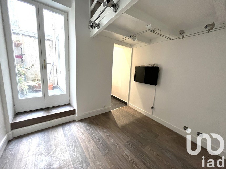 Studio 1 room of 15 m² in Paris (75016)