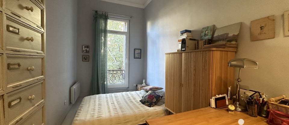 Apartment 3 rooms of 90 m² in Marseille (13006)