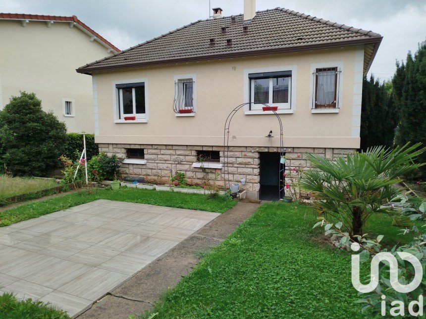 House 5 rooms of 94 m² in Antony (92160)