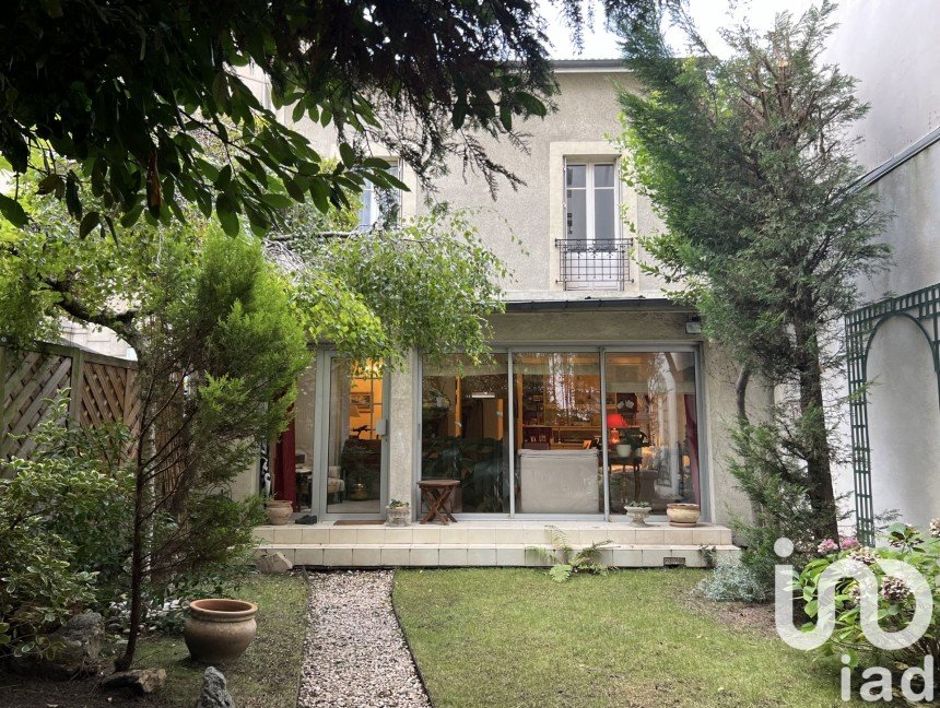 Maison 6 pièces de 113 m² à Asnières-sur-Seine (92600)