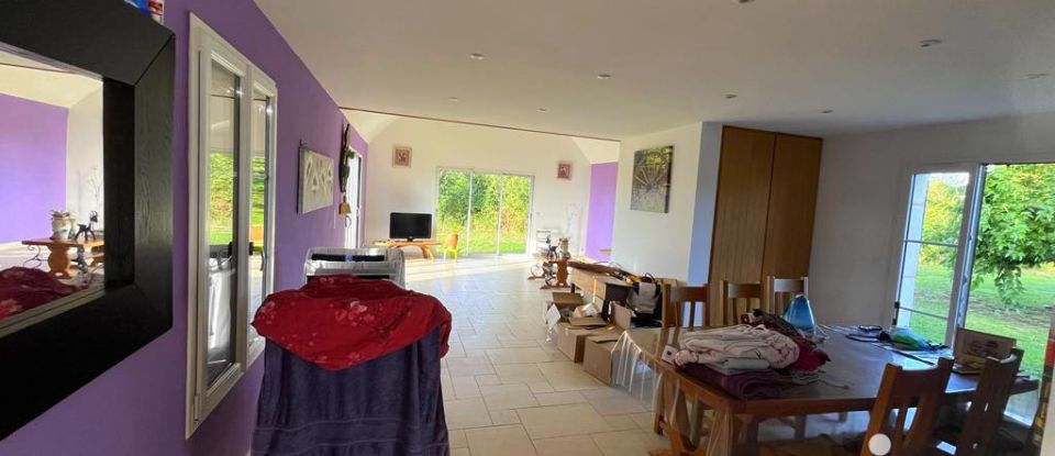 Country house 4 rooms of 164 m² in Mérigny (36220)