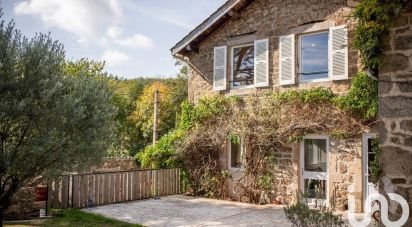 Maison 10 pièces de 400 m² à Véranne (42520)