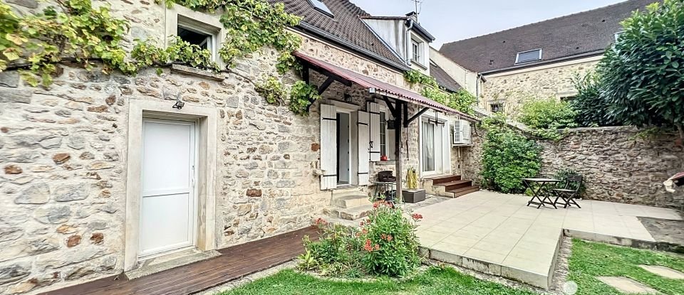 House 5 rooms of 138 m² in Soignolles-en-Brie (77111)