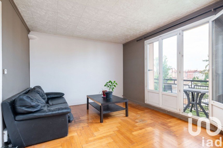 Apartment 3 rooms of 67 m² in Villeurbanne (69100)