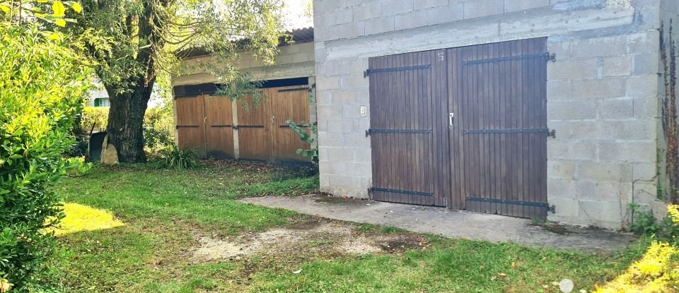 Maison 7 pièces de 150 m² à Ainay-le-Château (03360)