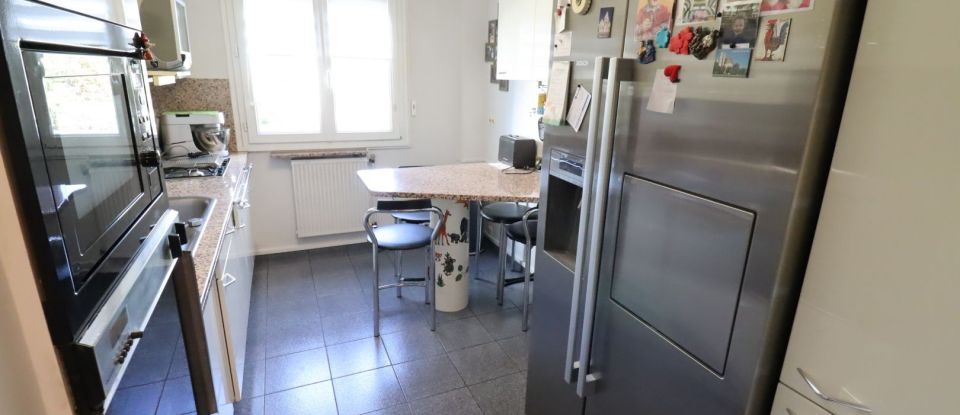 Apartment 6 rooms of 109 m² in Clermont-Ferrand (63000)