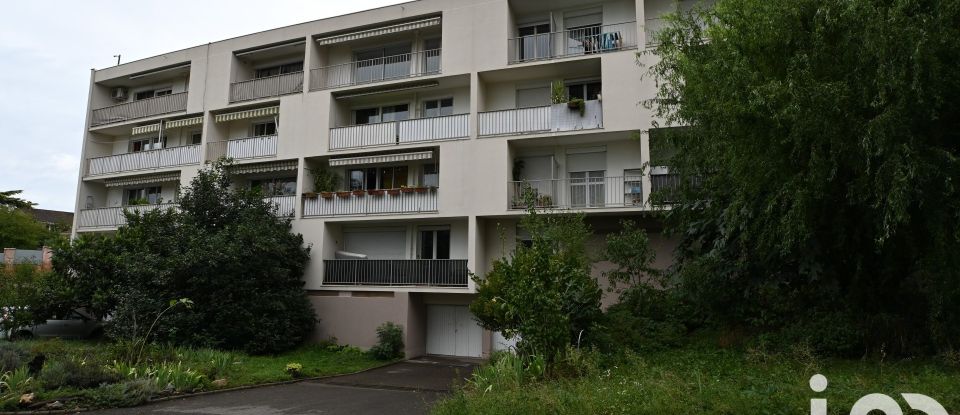 Appartement 4 pièces de 76 m² à Grigny (69520)