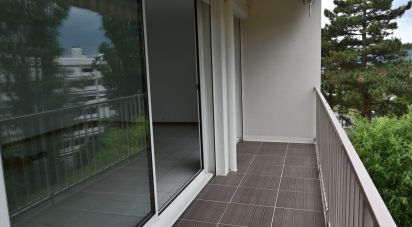 Appartement 4 pièces de 76 m² à Grigny (69520)