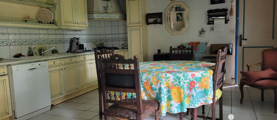 Longere 6 rooms of 110 m² in Coray (29370)