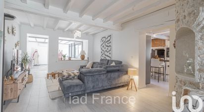 Maison 8 pièces de 220 m² à Mézières-sur-Seine (78970)