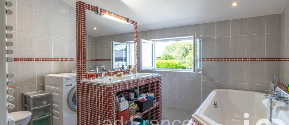 Maison 8 pièces de 220 m² à Mézières-sur-Seine (78970)