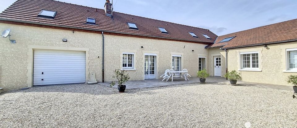 Longere 7 rooms of 178 m² in Ormoy (89400)