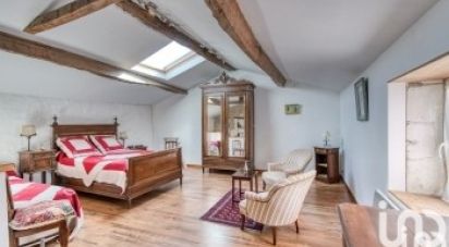 Maison 15 pièces de 220 m² à Tonnay-Charente (17430)