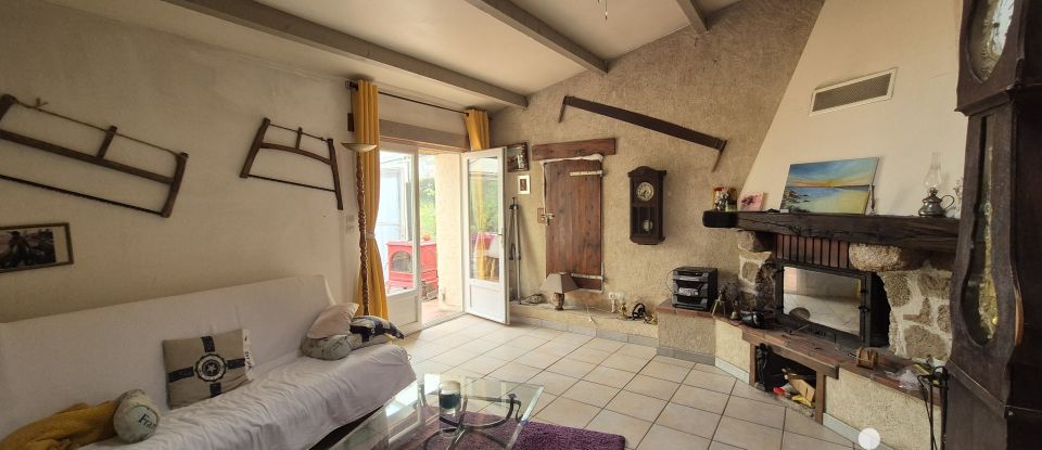 Maison de campagne 4 pièces de 120 m² à Rosnay (85320)