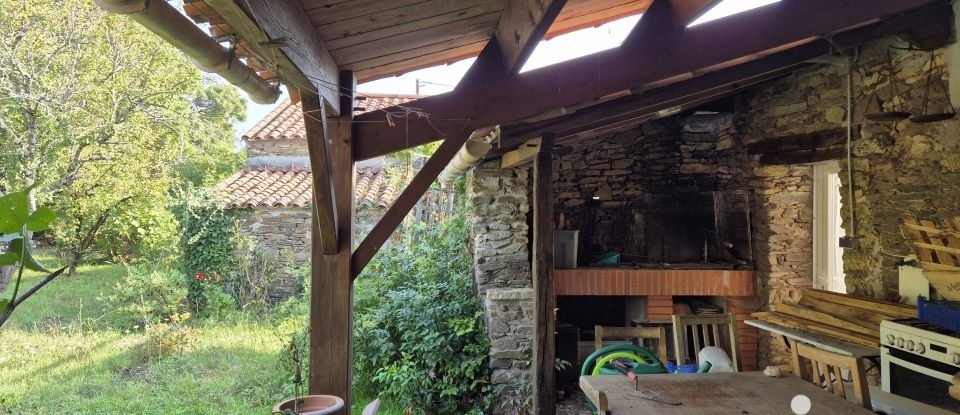 Maison de campagne 4 pièces de 120 m² à Rosnay (85320)