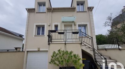 Traditional house 5 rooms of 98 m² in Villeneuve-le-Roi (94290)