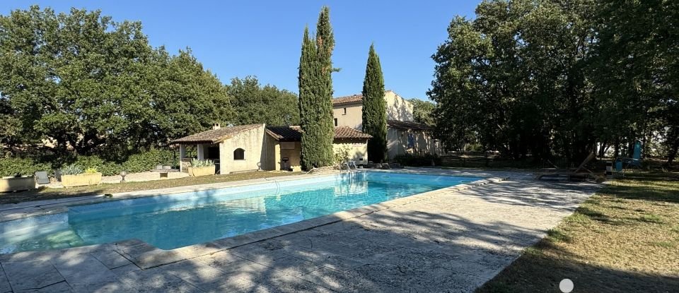 House 6 rooms of 216 m² in Cabrières-d'Avignon (84220)