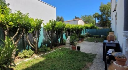 Apartment 3 rooms of 64 m² in La Rochelle (17000)