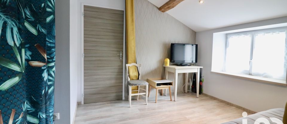 Longere 8 rooms of 166 m² in Saint-Aubin-le-Cloud (79450)