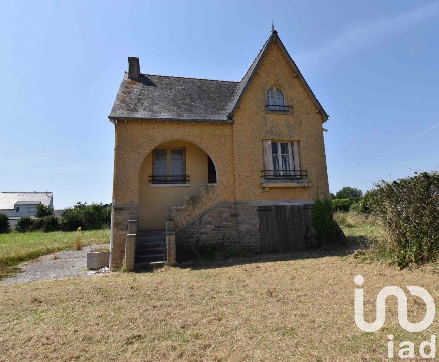 Traditional house 4 rooms of 46 m² in Trégunc (29910)