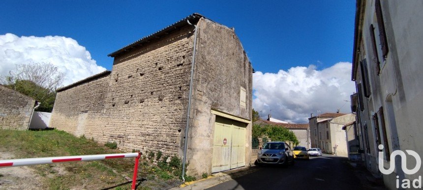 Building in Aulnay (17470) of 32 m²