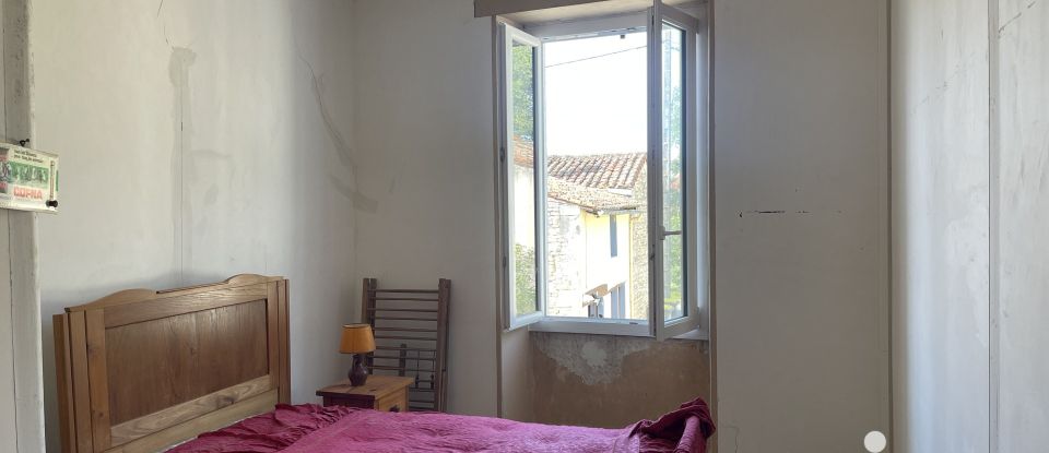 Maison 6 pièces de 122 m² à Prin-Deyrançon (79210)