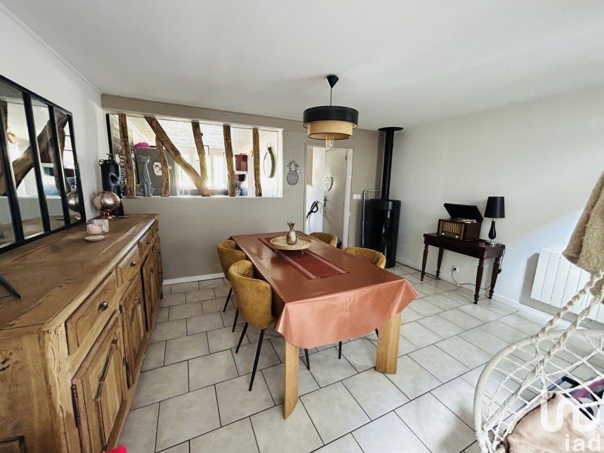 House 4 rooms of 72 m² in Ailly-sur-Somme (80470)