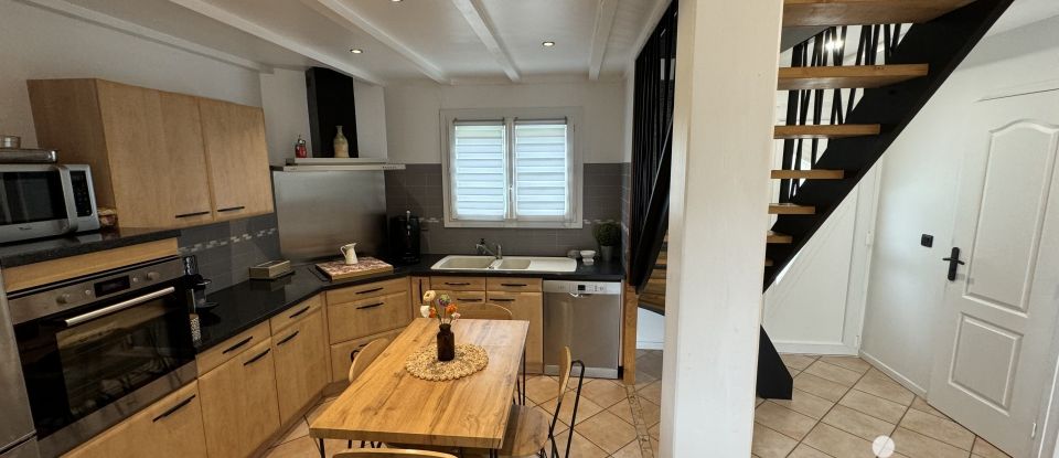 Maison 4 pièces de 100 m² à Mazères-Lezons (64110)