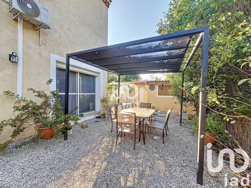 House 9 rooms of 254 m² in Venelles (13770)