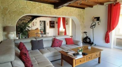 House 7 rooms of 192 m² in Saint-Clément-les-Places (69930)