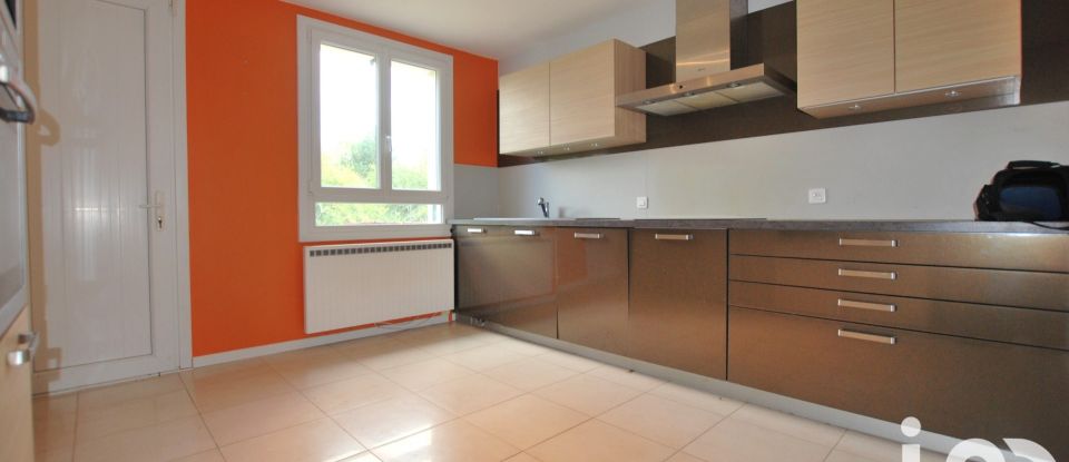 House 5 rooms of 148 m² in Ouzouer-sur-Trézée (45250)