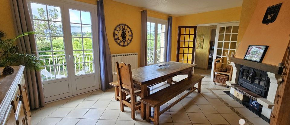 House 5 rooms of 115 m² in Saint-Jeure-d'Ay (07290)