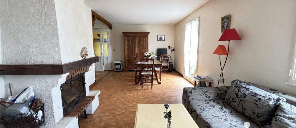 Maison 6 pièces de 137 m² à Vals-les-Bains (07600)