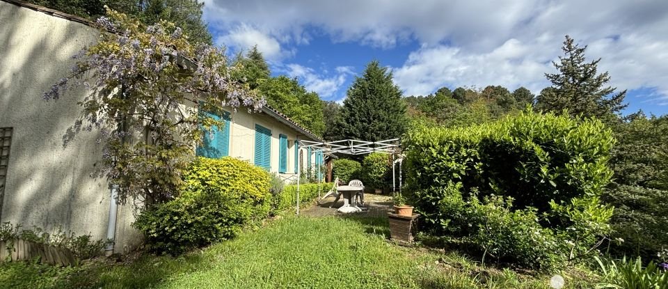 Maison 6 pièces de 137 m² à Vals-les-Bains (07600)