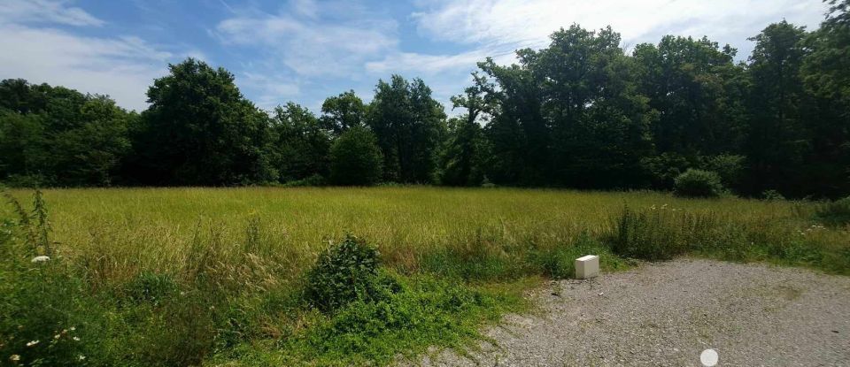 Land of 1,130 m² in Saint-Junien (87200)